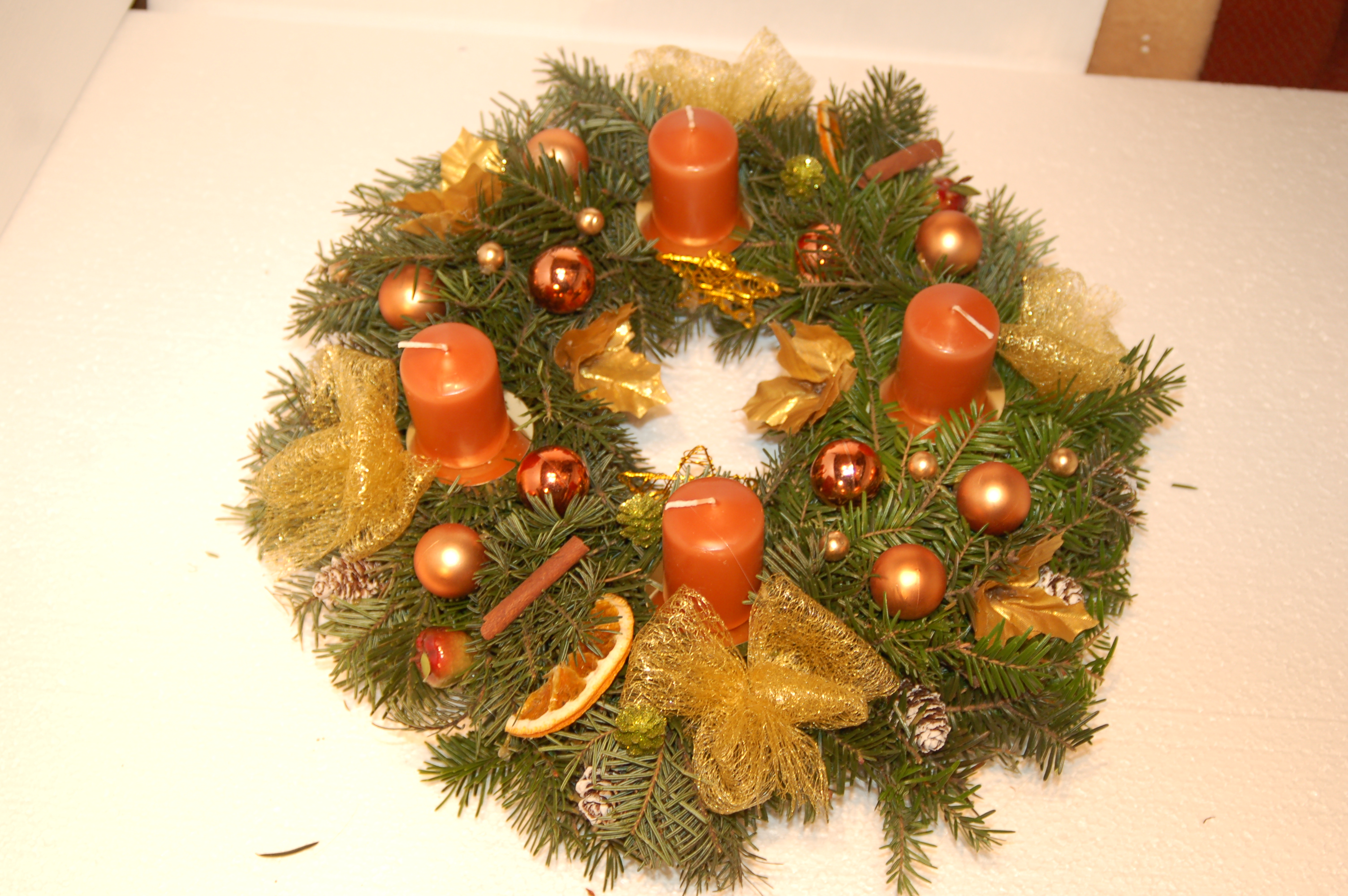 Adventní věnec oranžový  