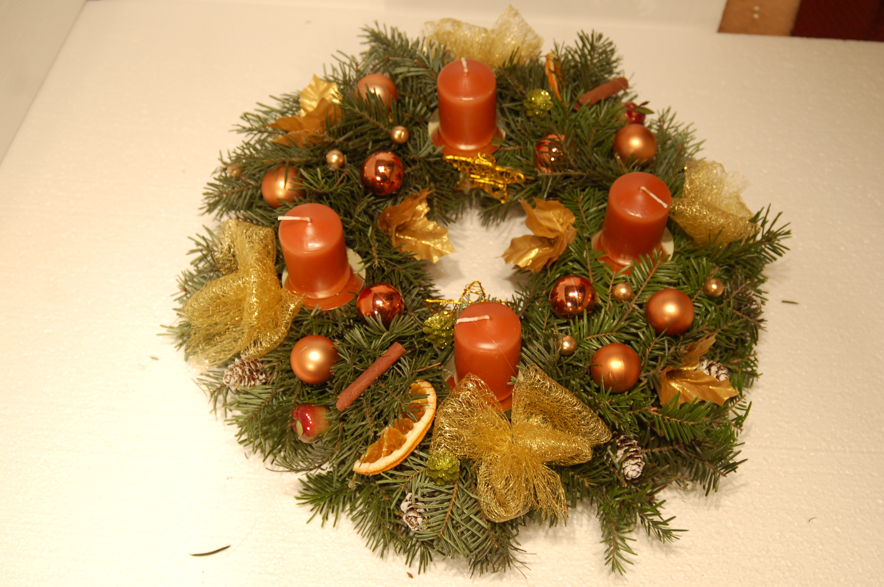 Adventní věnec oranžový  