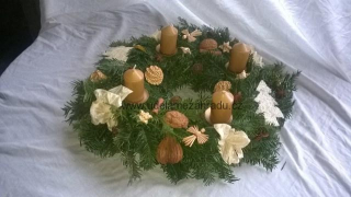 Adventní věnec zlato - hnědý se svíčkami